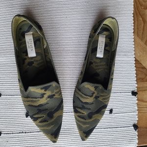 Camo Steven flats